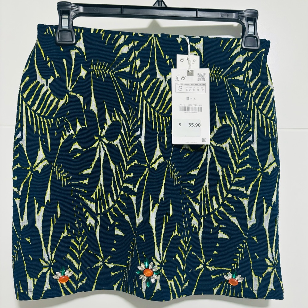 NWT Zara mini skirt!